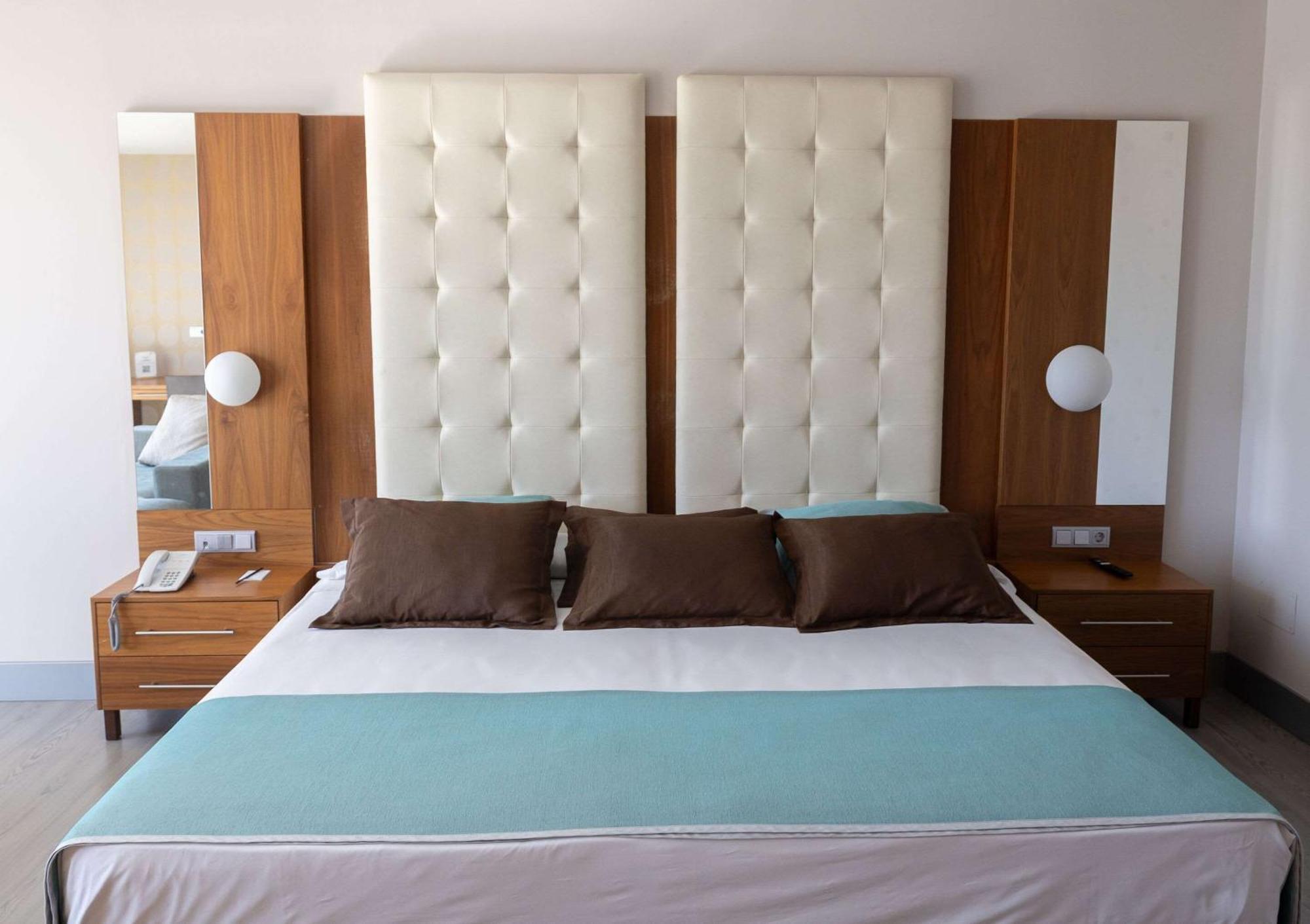 Hotel Ciudad De Ponferrada, Ascend Hotel Collection Εξωτερικό φωτογραφία